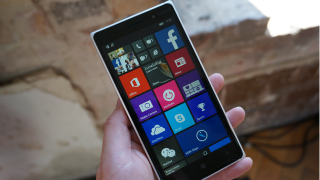 Illustration for article titled Lumia 730 and 830 Hands-On: Windows Phone on a Budget